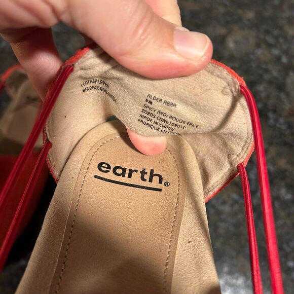 Earth Aldar Abra Spicy Red Perforated Slingback Sandals Womens 9 M Leather - Picture 7 of 9